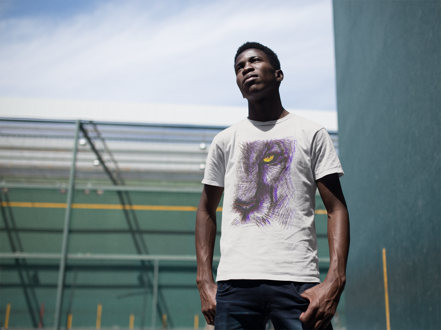 "Lion Pen Scribble" T-Shirt